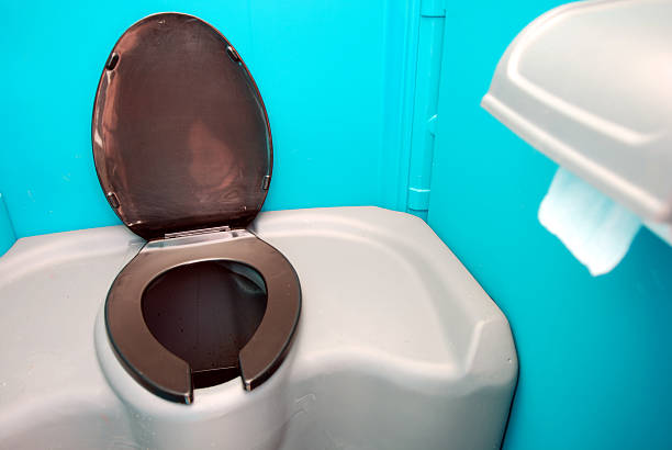 Best Luxury portable toilet rental  in Cavalier, ND