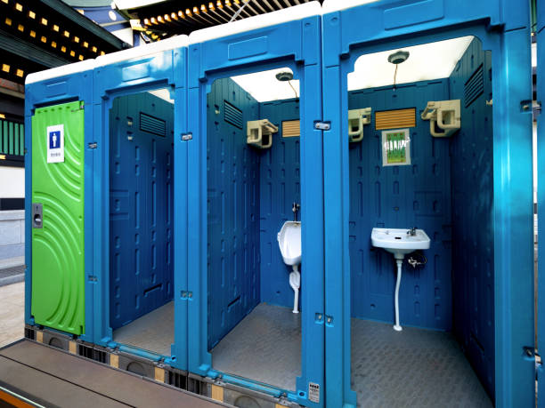 Best Porta potty delivery and setup  in Cavalier, ND